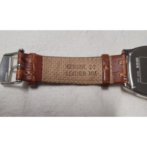 Vintage 90's TOMMY BAHAMA Analog gold tone Leather Strap WATCH with New Battery - Picture 10 of 15